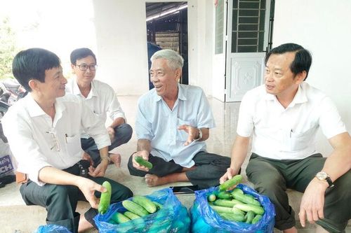 Ý Đảng hợp lòng dân, quê hương đổi mới