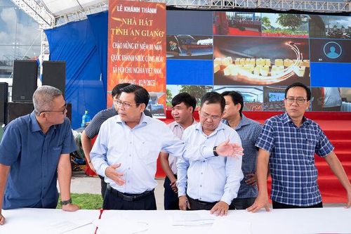 Phó Chủ tịch UBND tỉnh Ngô Công Thức kiểm tra công tác chuẩn bị lễ khánh thành công trình trọng điểm chào mừng Quốc khánh 2/9