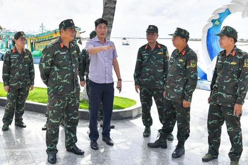 Khảo sát địa điểm bắn pháo hoa dịp kỷ niệm 80 năm Quốc khánh tại Đặc khu Phú Quốc