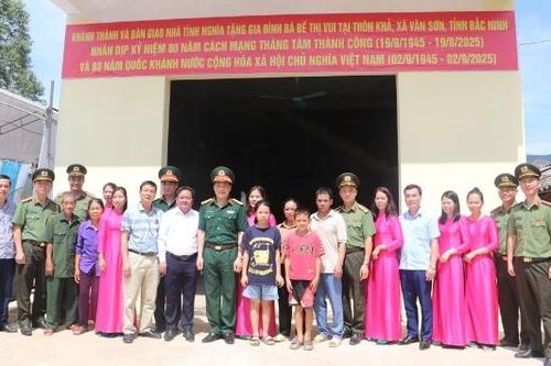 Công ty 45 bàn giao nhà tình nghĩa cho người dân hoàn cảnh khó khăn