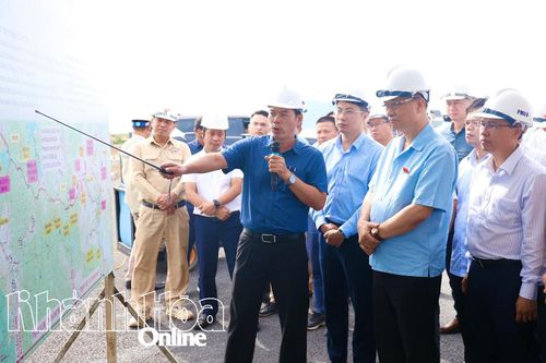 Phó Chủ tịch Quốc hội Vũ Hồng Thanh: Khánh Hòa cần có giải pháp trọng tâm để đảm bảo mục tiêu phát triển