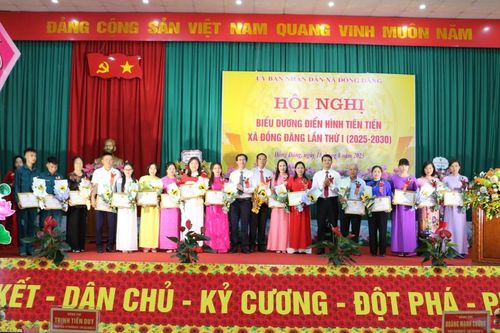 Hội nghị biểu dương điển hình tiên tiến xã Đồng Đăng lần thứ I