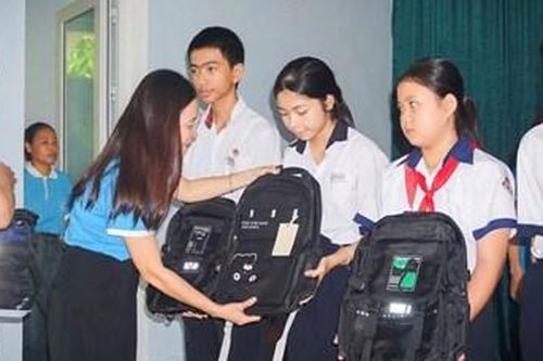 Chắp cánh ước mơ cho học sinh nghèo vượt khó