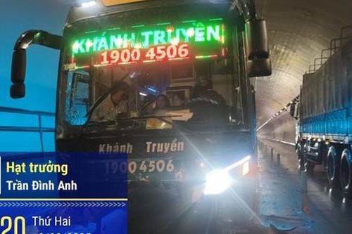 Tai nạn trong hầm Đèo Ngang: Xe khách va chạm ô tô 7 chỗ, 2 người tử vong