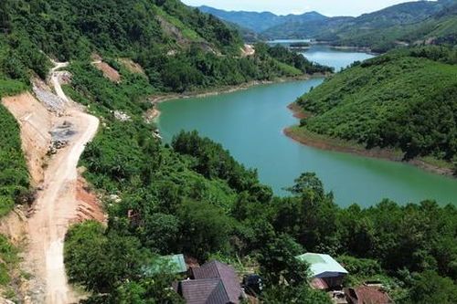 Quảng Ngãi kết nối cảng biển thông thương cửa khẩu Việt Lào