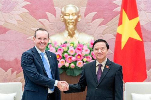 Phó Chủ tịch Quốc hội Nguyễn Khắc Định tiếp Chủ tịch Nhóm Nghị sĩ hữu nghị Brazil - Việt Nam