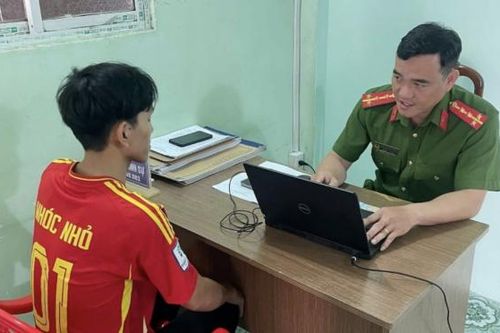 Mang xe đi cầm đồ lấy tiền ăn chơi rồi hoang báo bị cướp