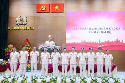 Xây dựng đội ngũ CBCS, đảng viên có trí tuệ, năng lực, thích ứng làm việc trên môi trường số
