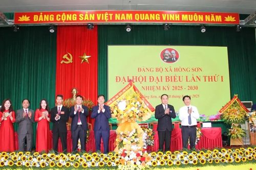 Đưa Hồng Sơn trở thành xã năng động, hiện đại