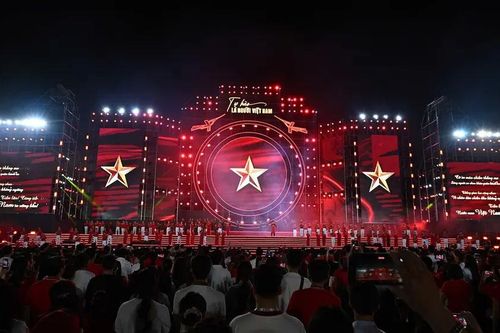 'Tự hào là người Việt Nam'-Bản hùng ca về lòng yêu nước