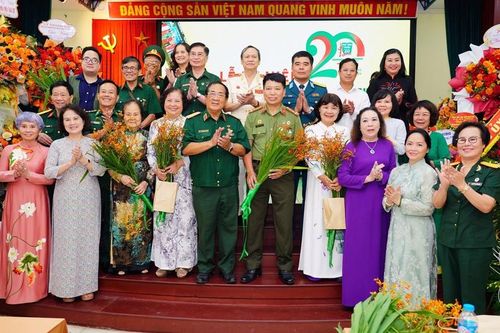 Nhật ký 'Mãi mãi tuổi 20' và 20 năm tiếp lửa truyền thống