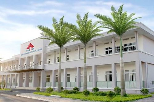 Dược phẩm CPC1 Hà Nội (DTP): Lợi nhuận bán niên sụt giảm vì bút toán thuế, Chủ tịch HĐQT vẫn mạnh tay mua vào