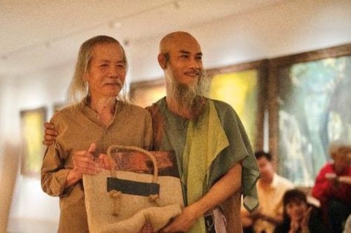 TS Trịnh Thắng trao tặng thư họa 'Vang Âm Thánh Linh' cho Thư viện Quốc gia và Bảo tàng Mỹ thuật