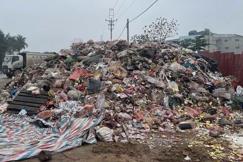 Hà Nội dự kiến tăng giá thu gom rác gấp 7 lần