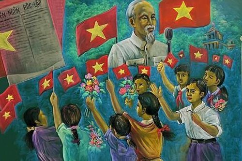 Thầy giáo vẽ tranh mừng ngày Quốc khánh bằng phấn bảng
