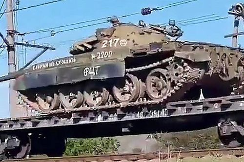 Nga hồi sinh thêm nhiều xe tăng T-62 cấp tốc đưa ra chiến trường