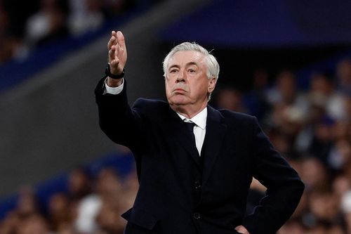 HLV Ancelotti làm mới tuyển Brazil