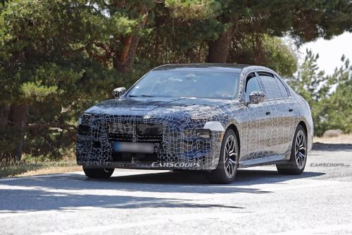 BMW 7-Series mới lộ ảnh chạy thử, phần 'lỗ mũi' đã gọn hơn