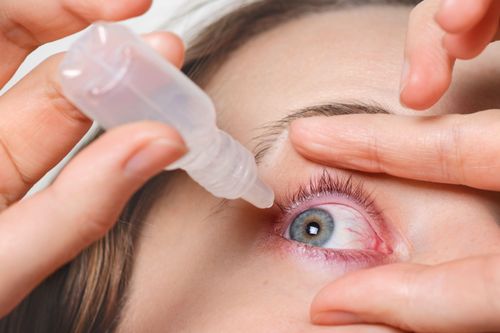 Suýt mất thị lực vì thói quen nhiều người làm khi đau