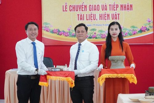 Bảo tàng Lịch sử thành phố Huế tiếp nhận hơn 1.400 tư liệu, hiện vật