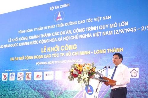 Hai tuyến cao tốc và 8km nút giao phía đông Vành đai 3 thông thương Thành phố Hồ Chí Minh với địa phương lân cận