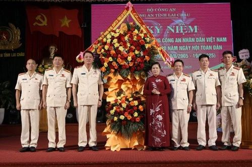 Lai Châu kỷ niệm 80 năm Ngày truyền thống Công an nhân dân