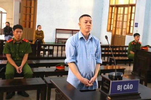 'Hoạn Thư ' có râu lãnh án