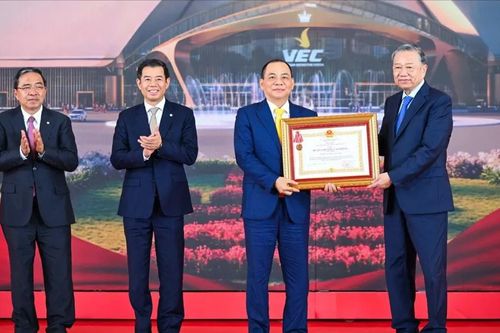 Tổng Bí thư và Thủ tướng Chính phủ dự lễ khánh thành Trung tâm Hội chợ Triển lãm Quốc gia