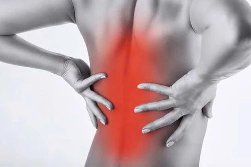 Vì sao không nên tự chữa đau lưng mãn tính?