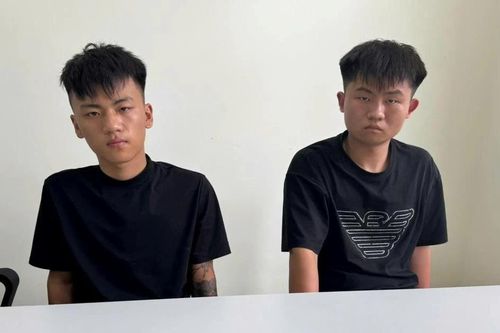 Bắt hai người Trung Quốc trộm 400 triệu đồng và nhiều trang sức