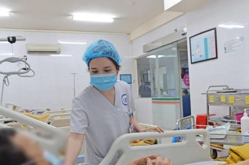 Cấp cứu sau khi tự ý bỏ thuốc điều trị bệnh
