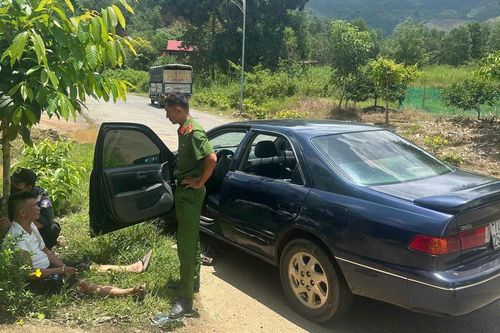 Cảnh sát truy đuổi 30 km khống chế nhóm đối tượng trộm cắp