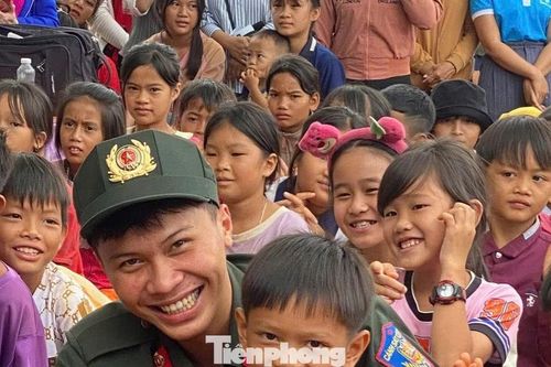 Lan tỏa yêu thương cùng em đến trường