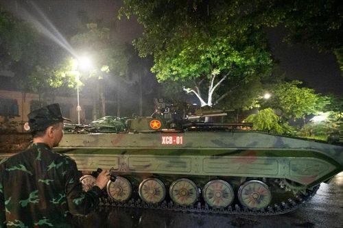 Xe tăng, thiết giáp 'hành quân' về Hà Nội trong đêm để chuẩn bị diễu binh