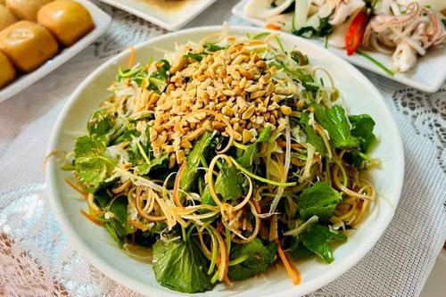 Đặc sản 'hết đầu tiên' trong mâm cỗ ở Thanh Hóa, khách ăn xong xin công thức làm