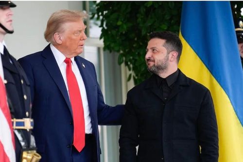 Thủ tướng Anh hướng dẫn Tổng thống Ukraine cách ứng xử với ông Trump