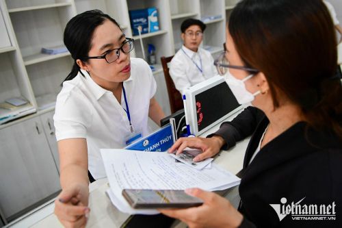 Chủ tịch xã, phường ở TPHCM được quyết định chế độ lương công chức