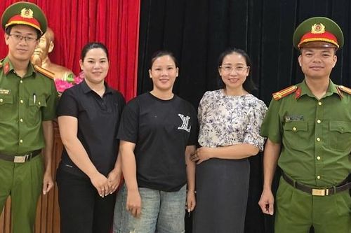 Bỗng dưng nhận được 400 triệu đồng, người phụ nữ Hà Nội làm điều bất ngờ