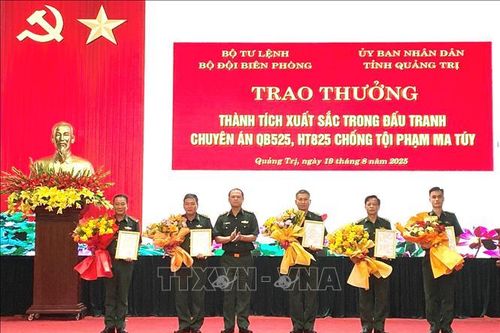 Khen thưởng lực lượng phá thành công hai chuyên án lớn về ma túy