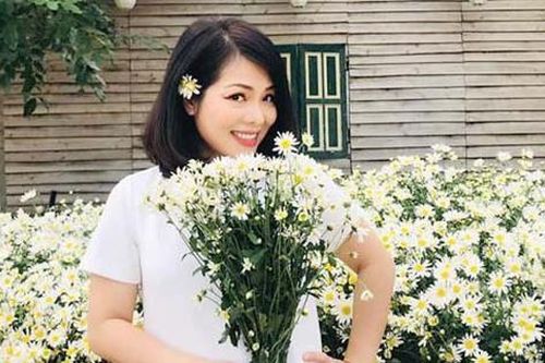 'Nữ MC có nụ cười rạng rỡ nhất VTV' sau 8 năm nghỉ việc, vẫn trẻ trung, đầy sức sống ở tuổi 50