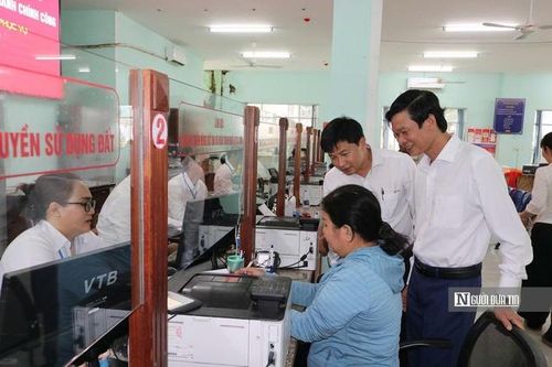 Chủ tịch tỉnh Đồng Nai yêu cầu xử lý nghiêm cán bộ đùn đẩy, né tránh trách nhiệm