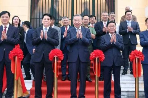 Tổng Bí thư, Chủ tịch nước dự Lễ bàn giao Trụ sở Cơ quan Chủ tịch nước