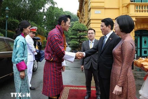 Chủ tịch nước chủ trì lễ đón Quốc vương Bhutan thăm Việt Nam
