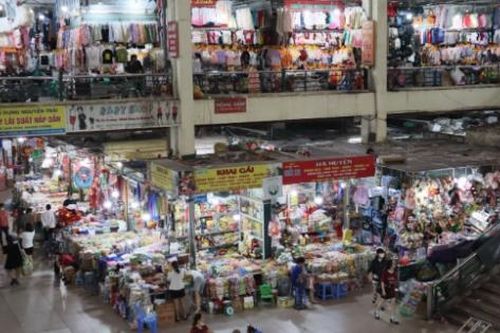 Chợ truyền thống trước ngã rẽ: Giữ hồn phố thị, bắt nhịp công nghệ