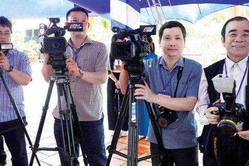50 năm ấy, biết bao nhiêu tình!