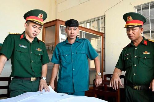 Kiểm tra công tác sẵn sàng chiến đấu dịp lễ Quốc khánh 2/9