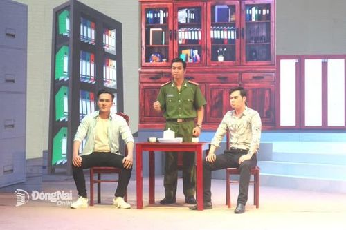 'Cầu nối' lan tỏa hình ảnh Công an nhân dân Việt Nam