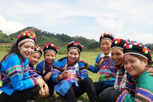 Người Phù Lá trên cao nguyên Lùng Phình