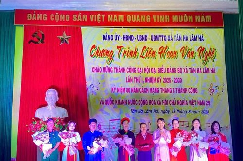 Tân Hà Lâm Hà: Gần 1.000 người tham gia đêm Liên hoan văn nghệ