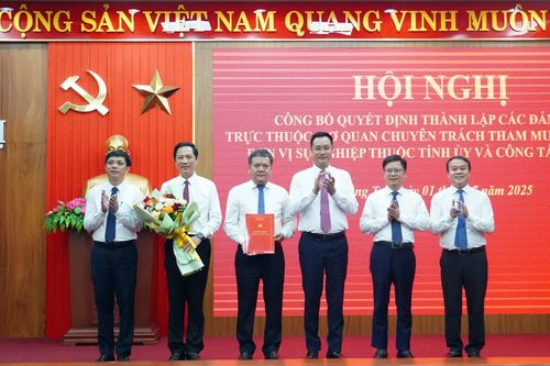Phát huy truyền thống, nắm bắt vận hội, kiến tạo cực tăng trưởng mới